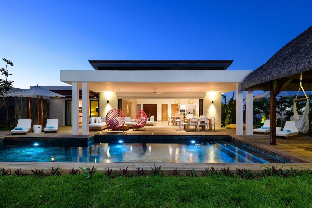 Sankhara Luxury Private Beach Villas